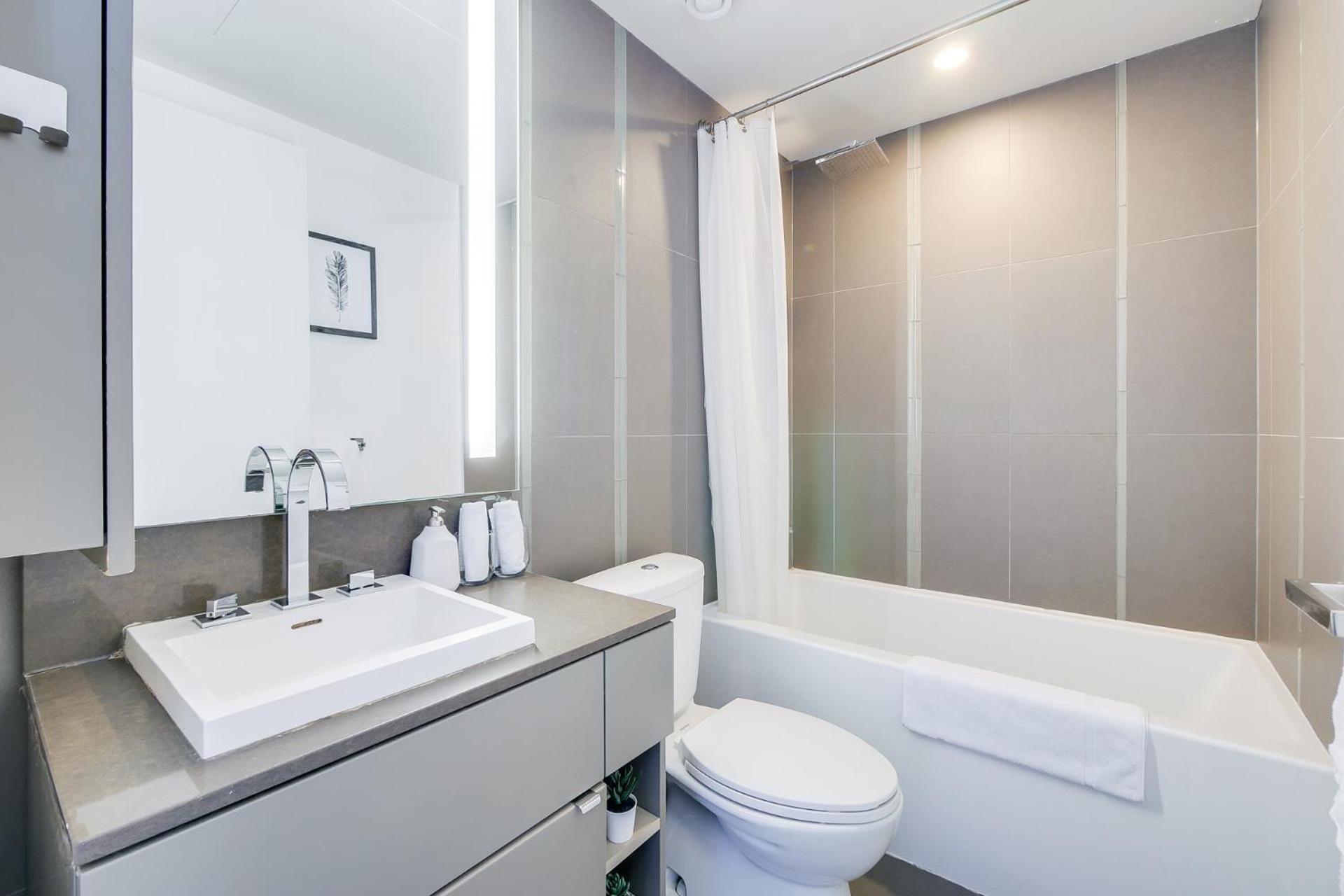 1Br Condo - City View, Near Cn Tower & Rogers Center Торонто Екстер'єр фото